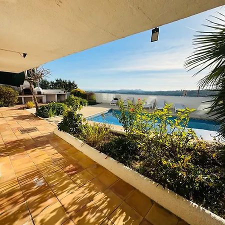 Exclusiva Casa Con Vistas Despejadas Al Mar Y Piscina Privada *